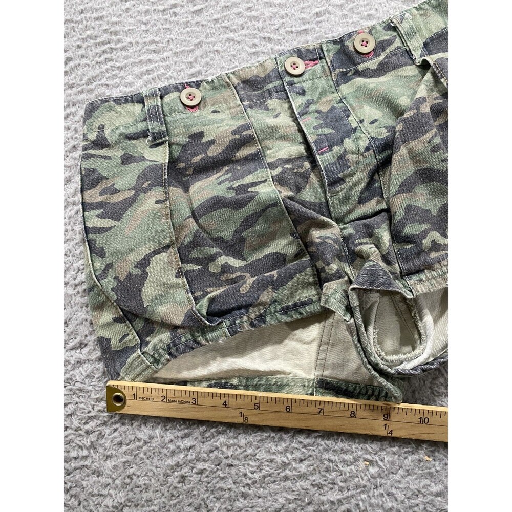 Free People Shorts Womens Size 6 Camo Button Fly Denim Pockets Shorties - Picture 10 of 13